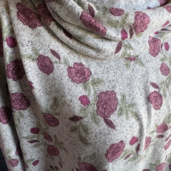 Dip Gray Floral Cowl Neck Sweater, Tunic NWT Size XL Super Soft - Picture 8 of 9